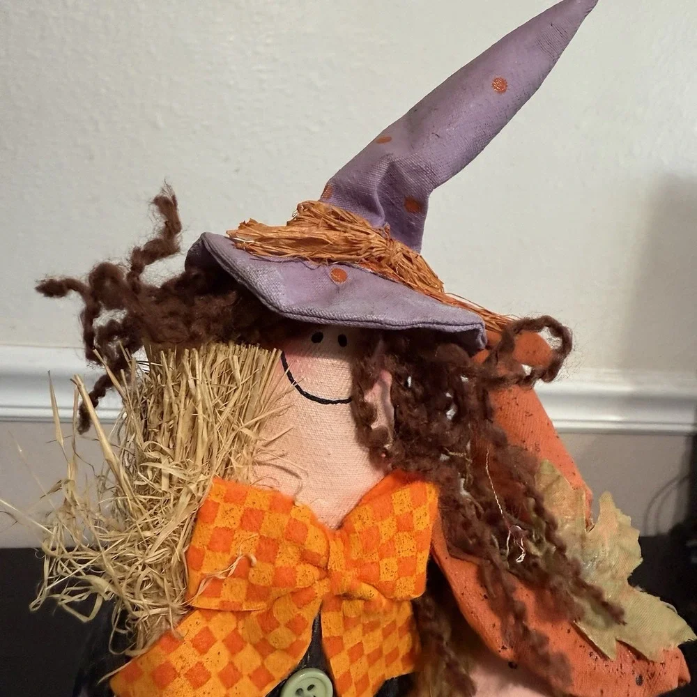 VTG HALLOWEEN WITCH‎ STANDING DOLL Family Hand Crafted Witch w/Broom 14